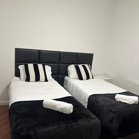 Two Bedroom House Free Parking Liverpool Exterior photo