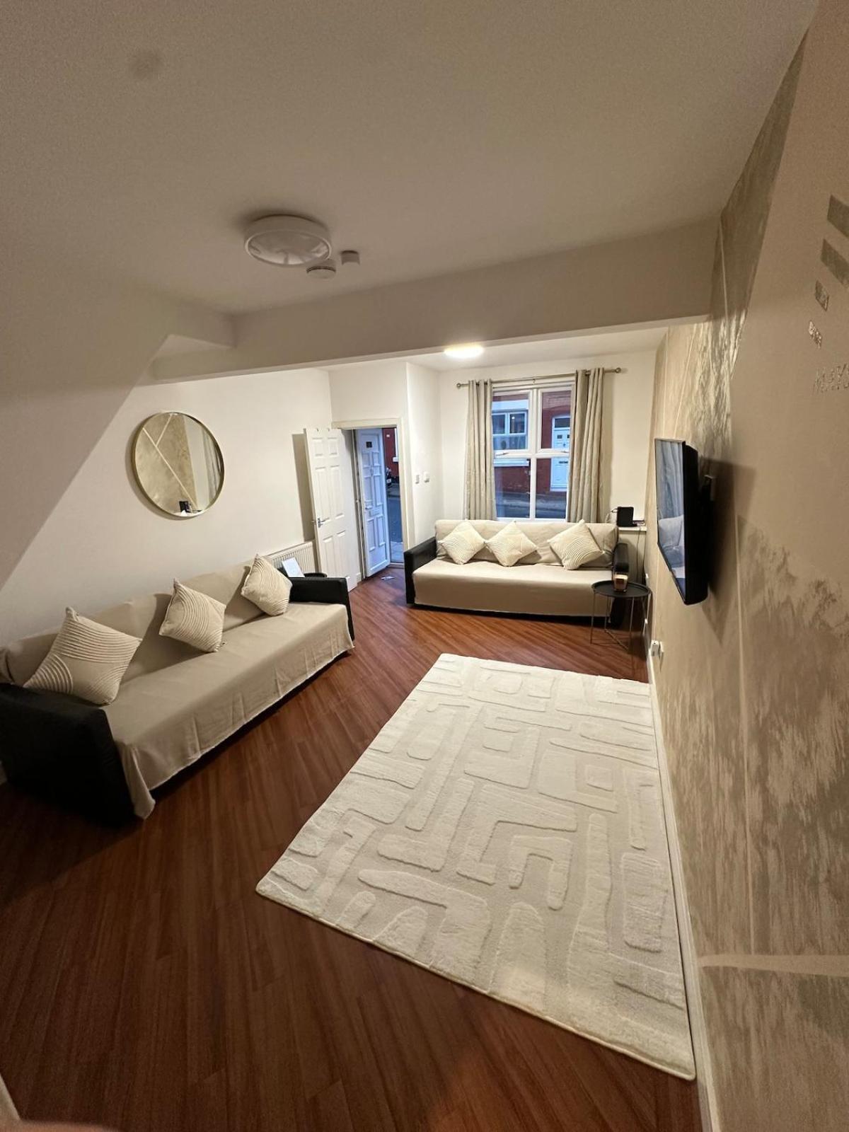 Two Bedroom House Free Parking Liverpool Exterior photo